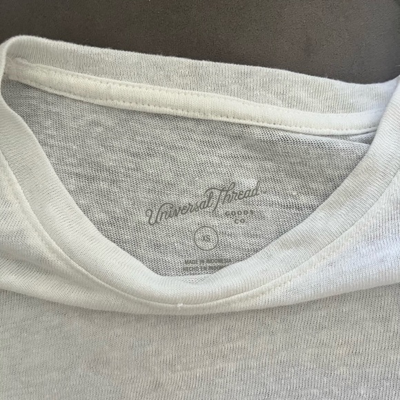 Universal Threads Shirts - Picture 4 of 5